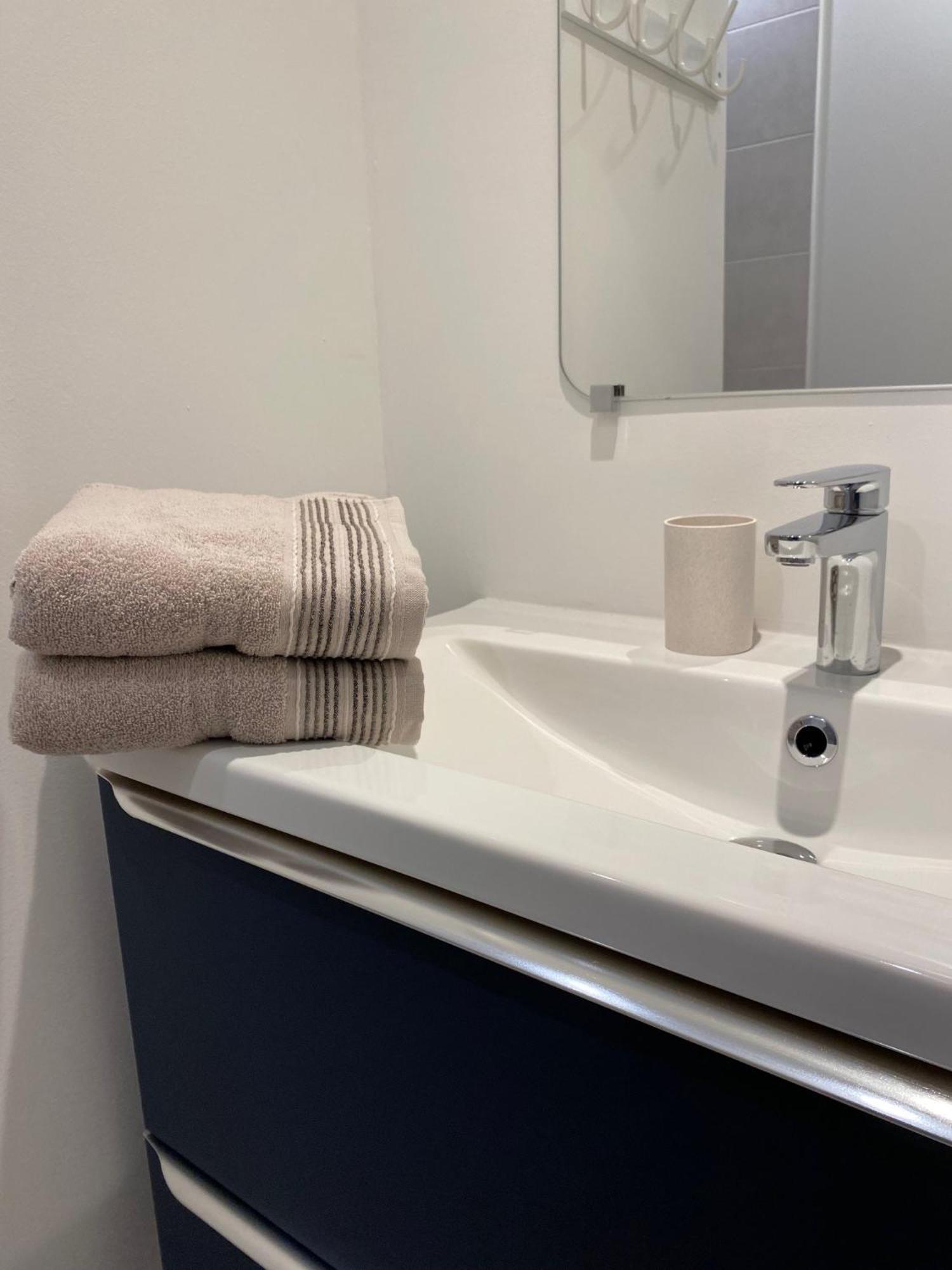 Appartement T3 Gare De Chambery Centre Ville Exteriör bild