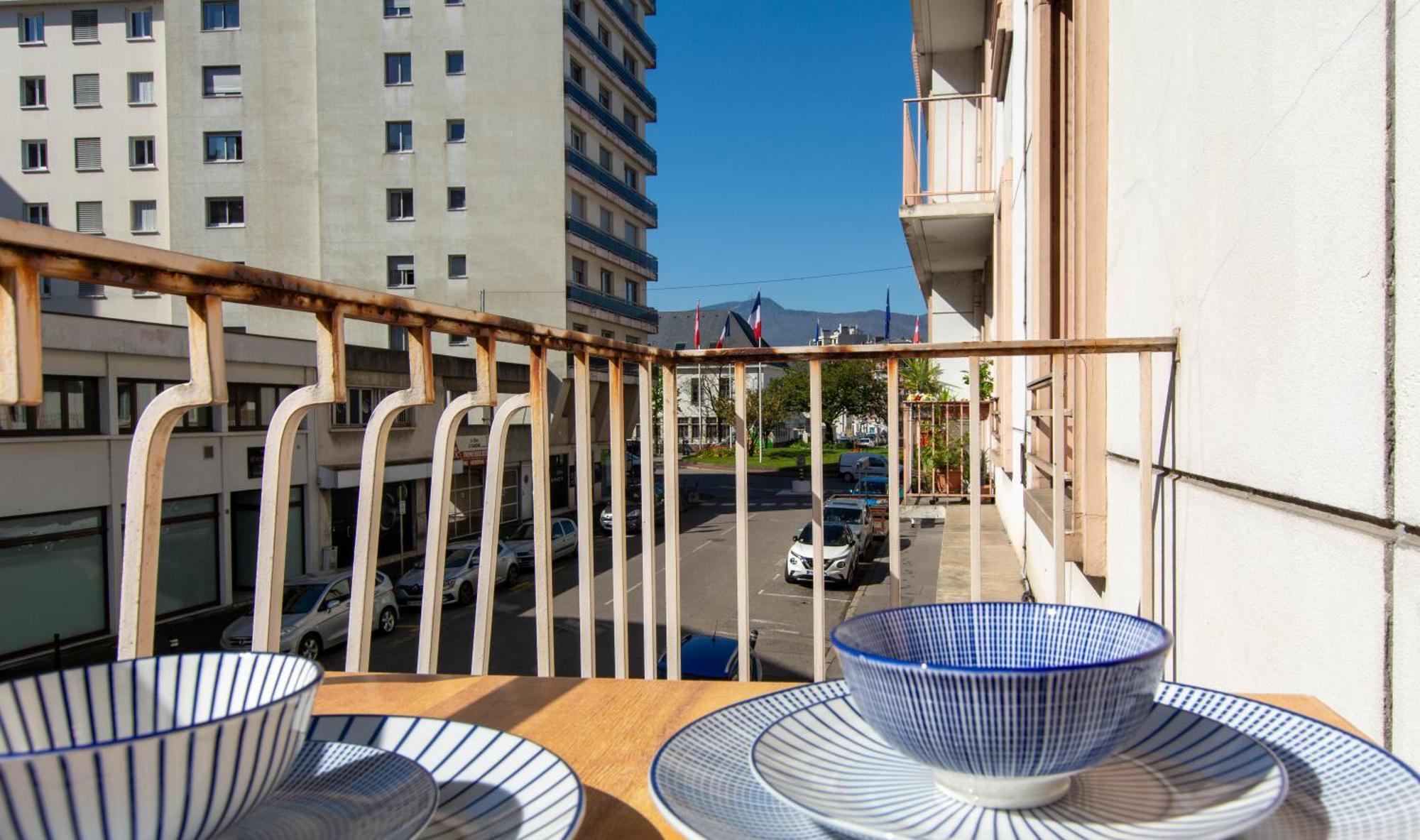 Appartement T3 Gare De Chambery Centre Ville Exteriör bild