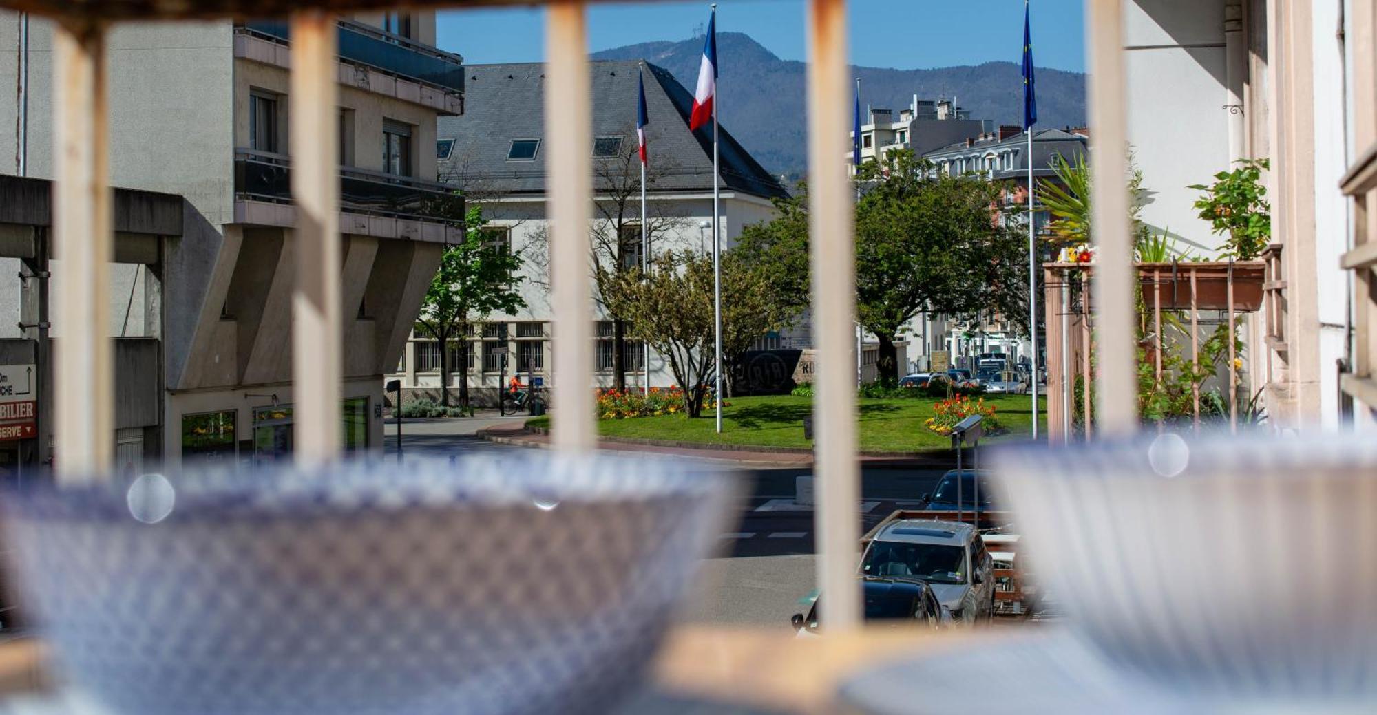 Appartement T3 Gare De Chambery Centre Ville Exteriör bild